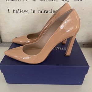 Nude patent Stuart Weitzman pump. Gorgeous heel. Adobe gloss style.